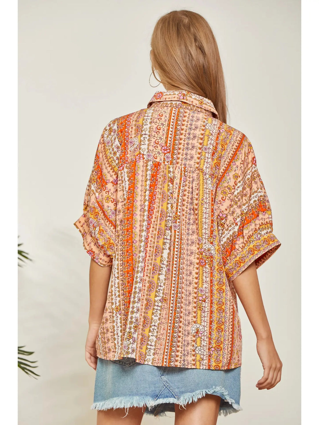 Andrée by Unit Satin Like Print Top This Features Button Up Front
